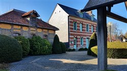La place inaugure en 1989 (Auberville-la-Campagne). - Port-Jrme-sur-Seine